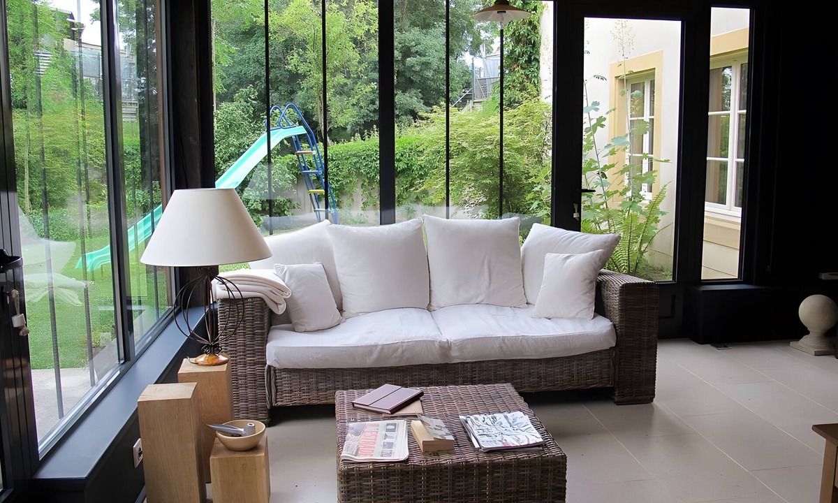 Saint-Hubert Bed & Breakfast | Guest Room "La Chambre du Jardinier" with Shared Terrace, Garden, and Wi-Fi