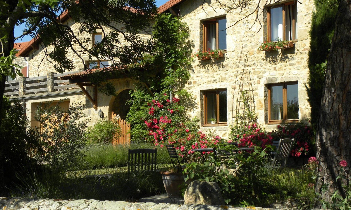 Hermitage-Tournonais-Herbasse-Pays de Saint-Felicien House | Guest rooms and table d'hôtes with swimming pool and jacuzzi