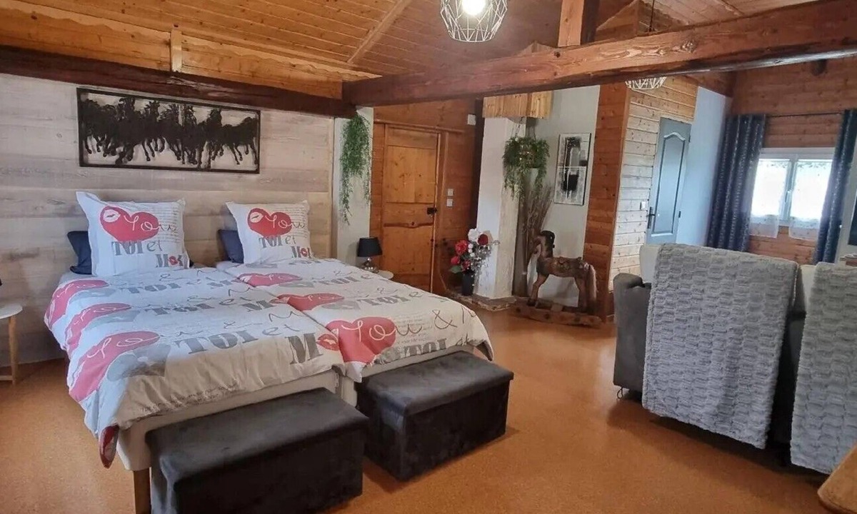 Gerbepal Apartment | Guesthouse 'Chambre Chevaucheurs' with Shared Terrace & Garden, Wi-Fi