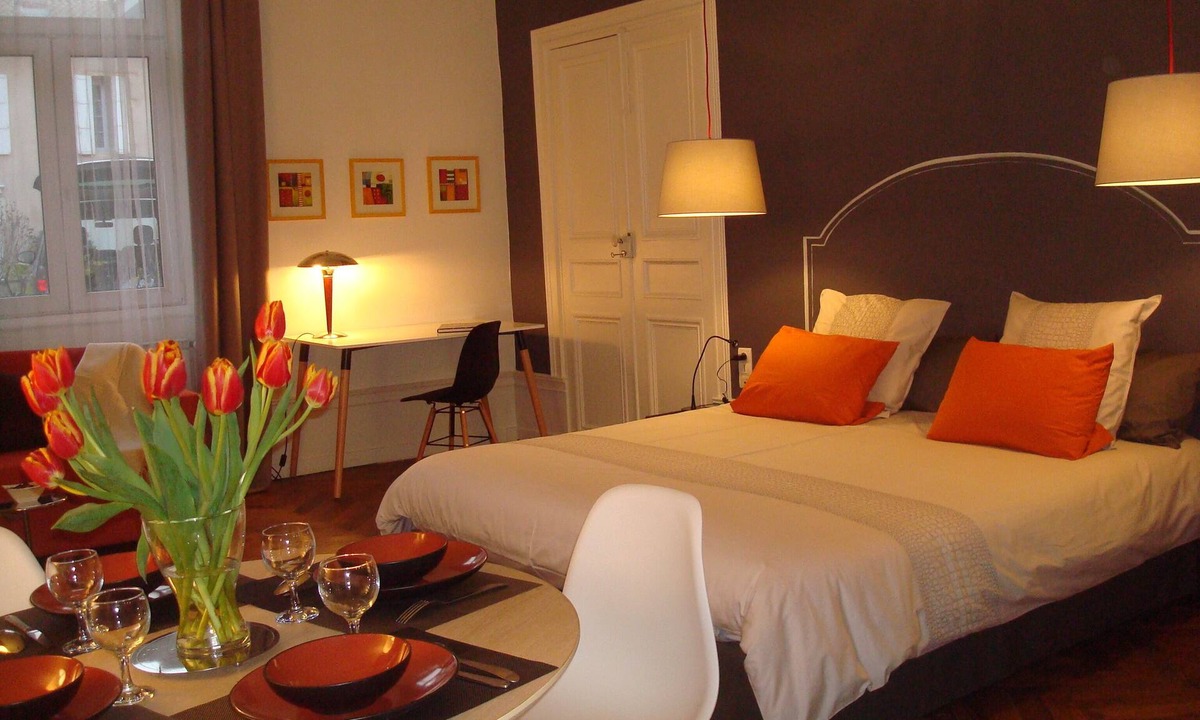 Macon Apartment | guesthouse CLOS ST JEAN with 2 luxury apartments, independent