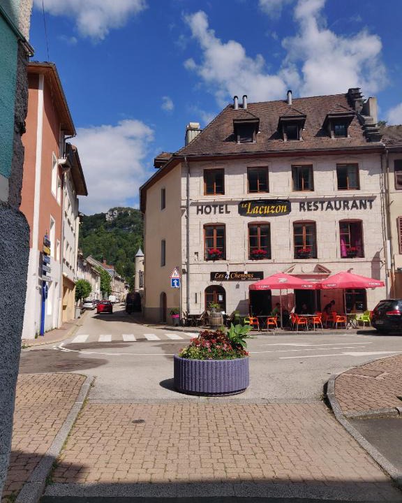 Moirans-en-Montagne Hotel | Hôtel Le Lacuzon