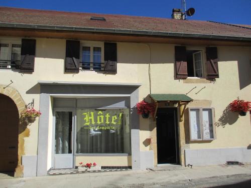 Nozeroy Hotel | Hôtel Les Remparts