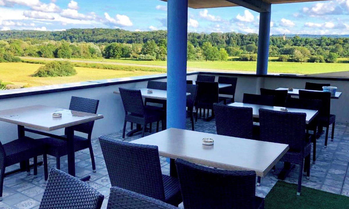 Longevelle-sur-Doubs Apartment | Hôtel Restaurant - Belle'man