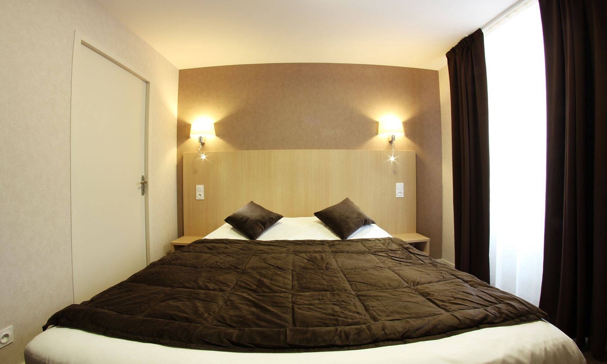 Sauxillanges Hotel | Hôtel Restaurant de l'Abbaye