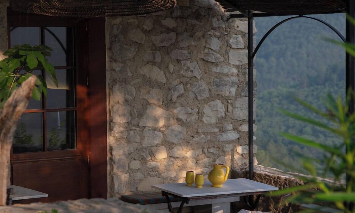 Montbrison House | Hermitage facing Mont Ventoux in Brantes