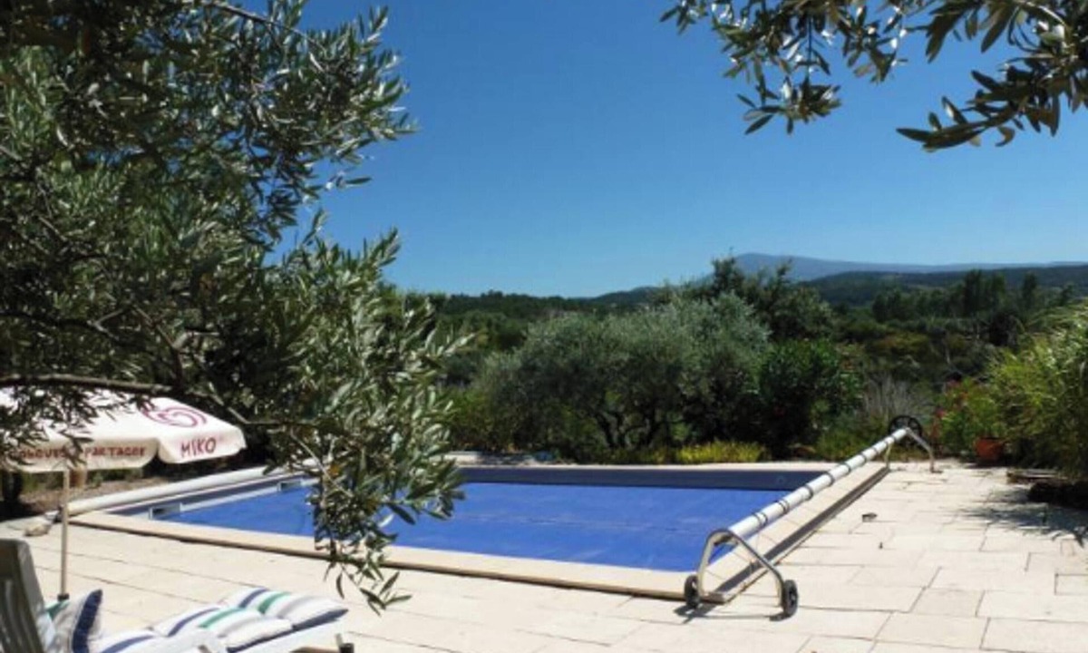 Saint-Hippolyte-le-Graveyron House | Homerez - House Saint-Hippolyte-le-Graveyron