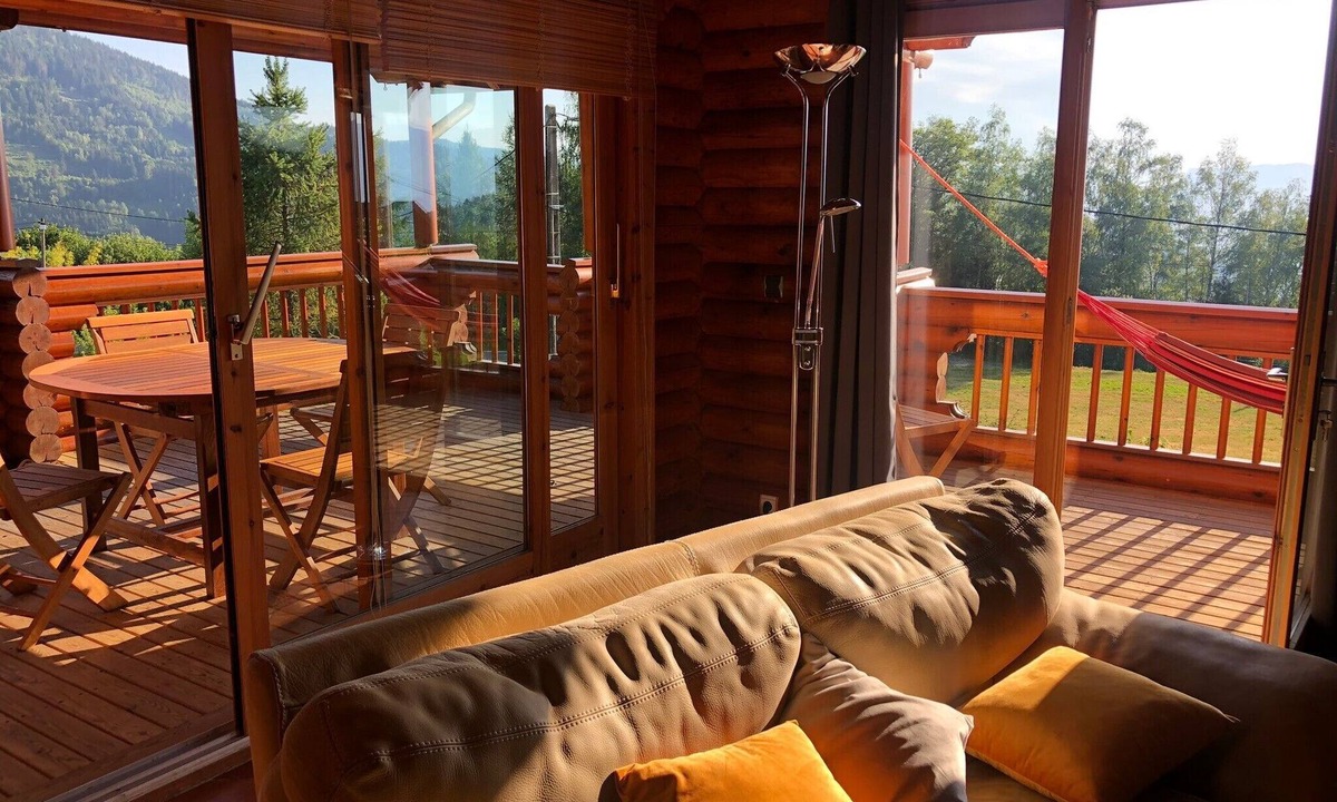 Laval House | Holiday Home 'Chalet Near The 7 Laux Resort' with Mountain View and Wi-Fi
