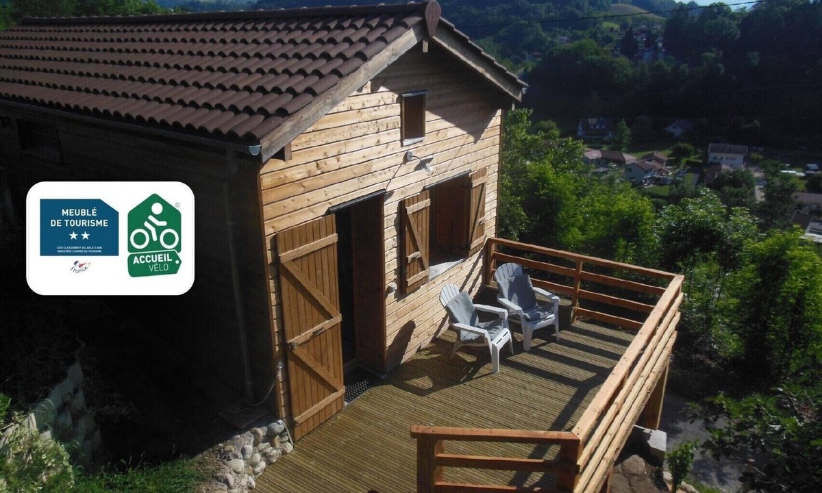 Vinay House | Holiday Home 'Gite 33m2, Vue Sur Le Vercors' with Mountain View, Private Terrace and Wi-Fi