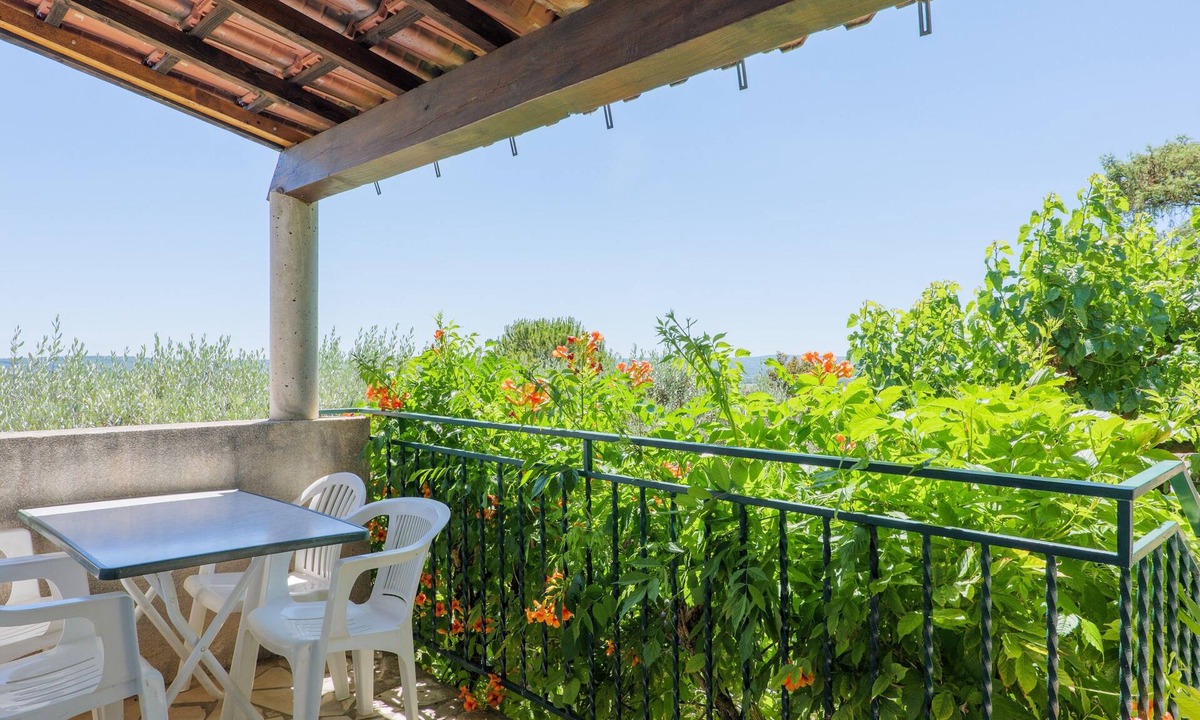 Bessas House | Holiday Home “Le Murier - La Fontinelle” with Mountain View, Shared Pool, Air Conditioning