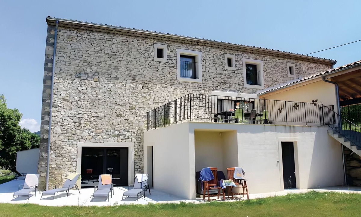 La Touche House | Holiday Home 'Magnifique' with Mountain View, Wi-Fi and Air Conditioning