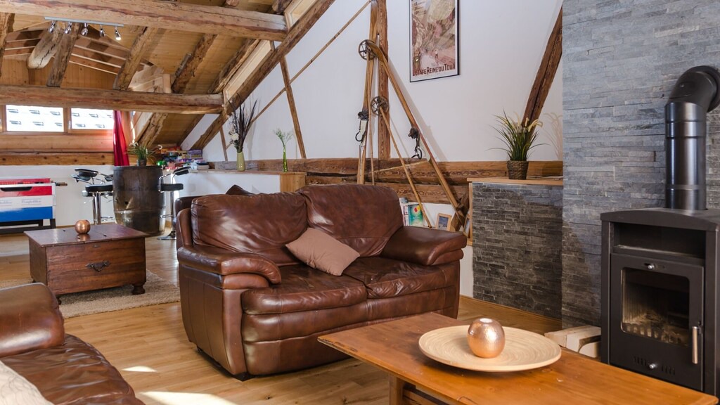 Peisey-Nancroix Villa | Home from home 5 bedroom chalet, log burner sauna and village location.