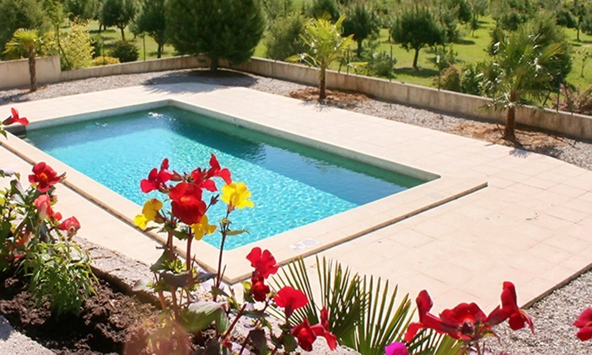 Mormoiron Villa | Homerez - Amazing villa for 6 ppl. with swimming-pool at Mormoiron