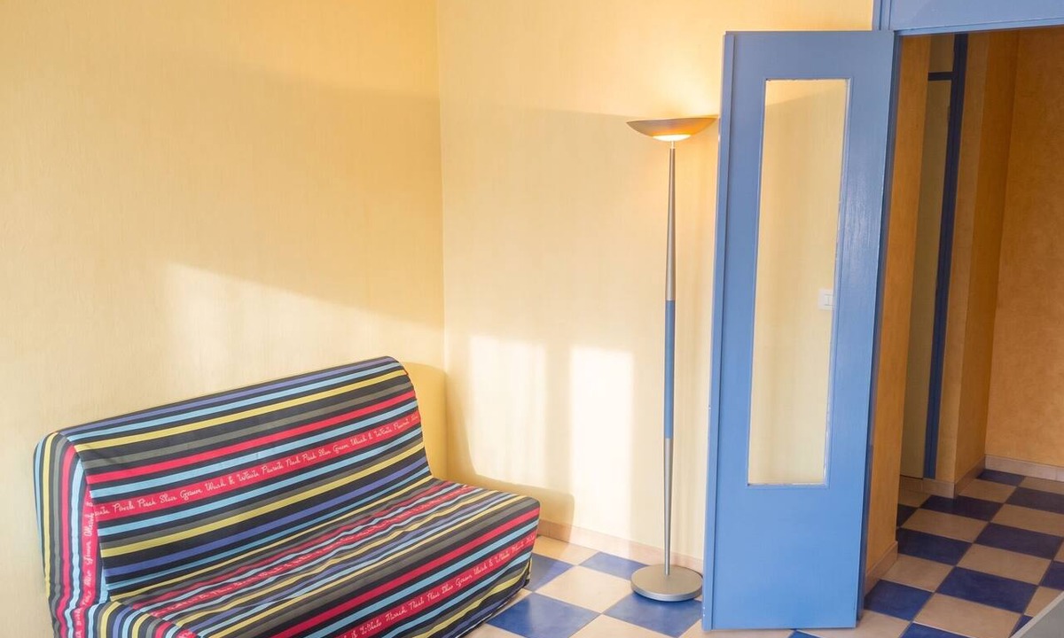 Les Iles Apartment | Homerez - Comfortable Apartment Metz 51m² + Parking