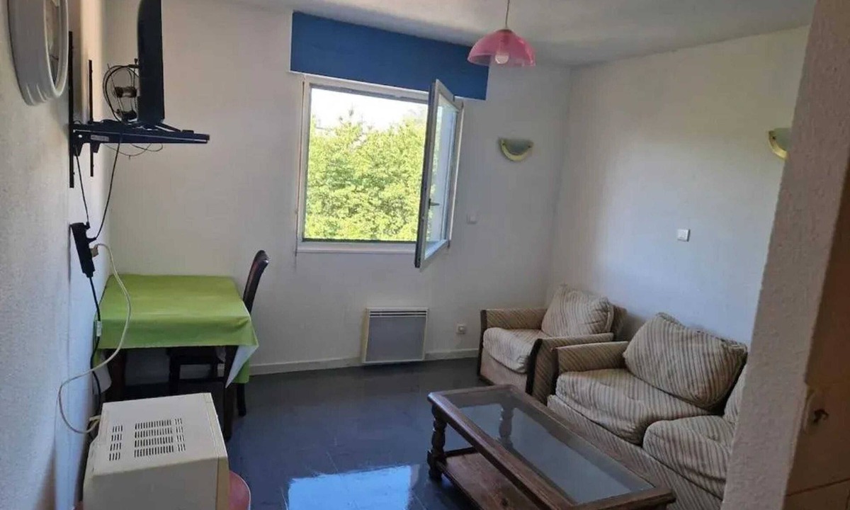 Paroisse Notre-Dame Apartment | Homerez - Cozy studio in Dole