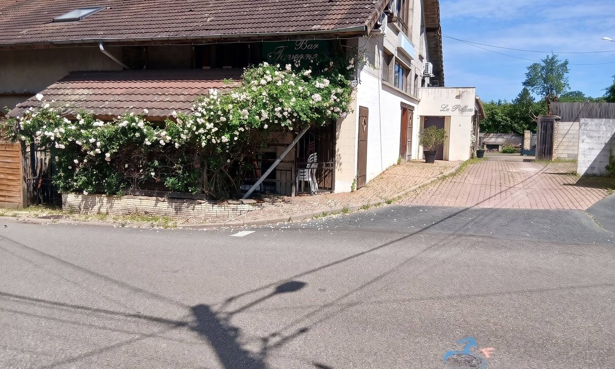 Echenans House | Homerez - Family home in Échenans, peaceful getaway