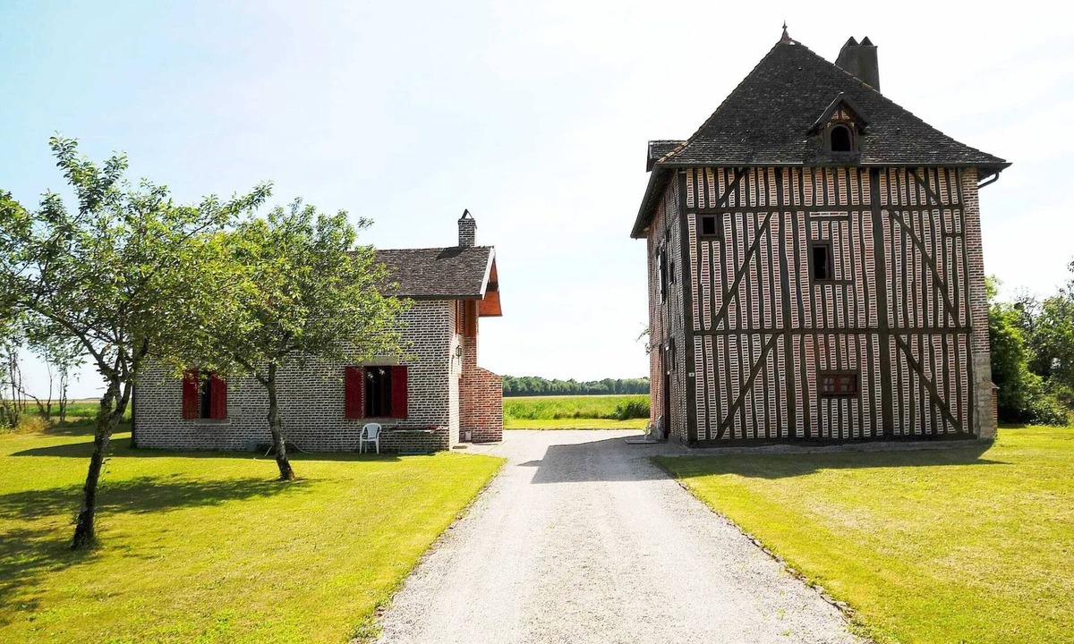 Labergement-les-Seurre House | Homerez - House in Labergement-lès-Seurre