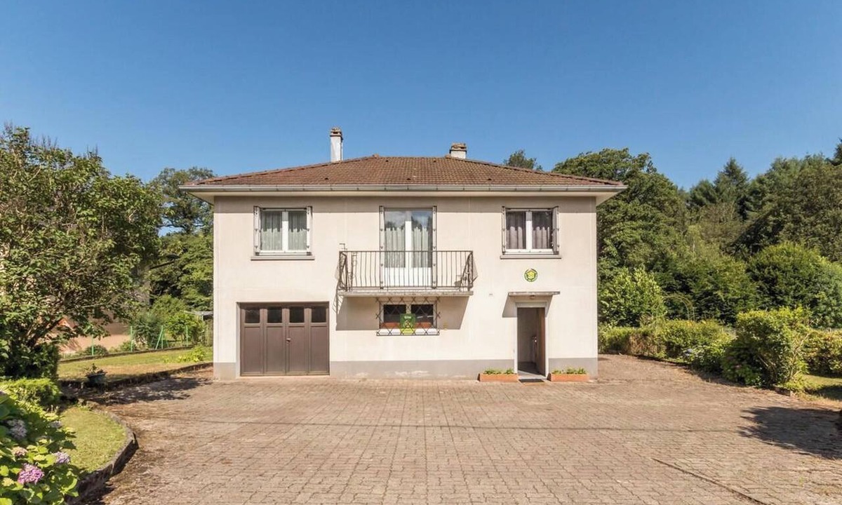 Champagney House | Homerez - House Champagney