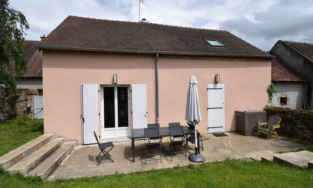 Souvigny House | Homerez - House in Souvigny
