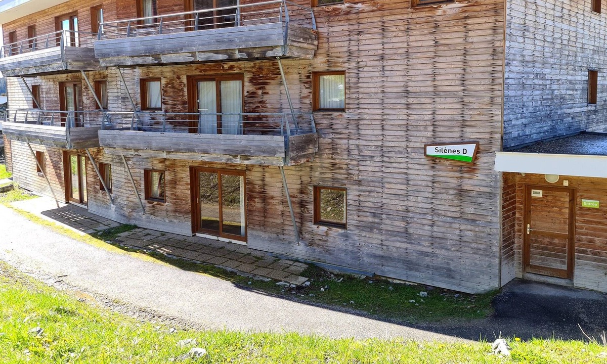 Chamrousse Apartment | Homerez - Nice appartement 150 m away from the slopes for 6 ppl. at Chamrousse