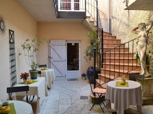 Clamecy Hotel | Hostellerie De La Poste