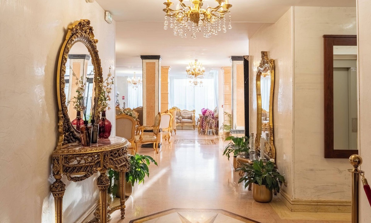 Ivry-port Hotel | HOTEL ROYAL