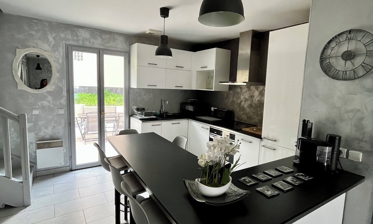 Saint-Michel-sur-Orge House | House 2 bedrooms/sleeps 6
