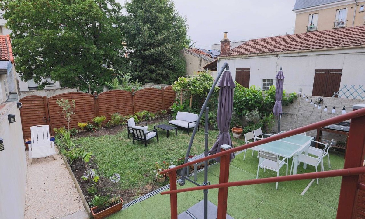 Le Kremlin-Bicetre Apartment | House with garden 4BR/10P near Paris