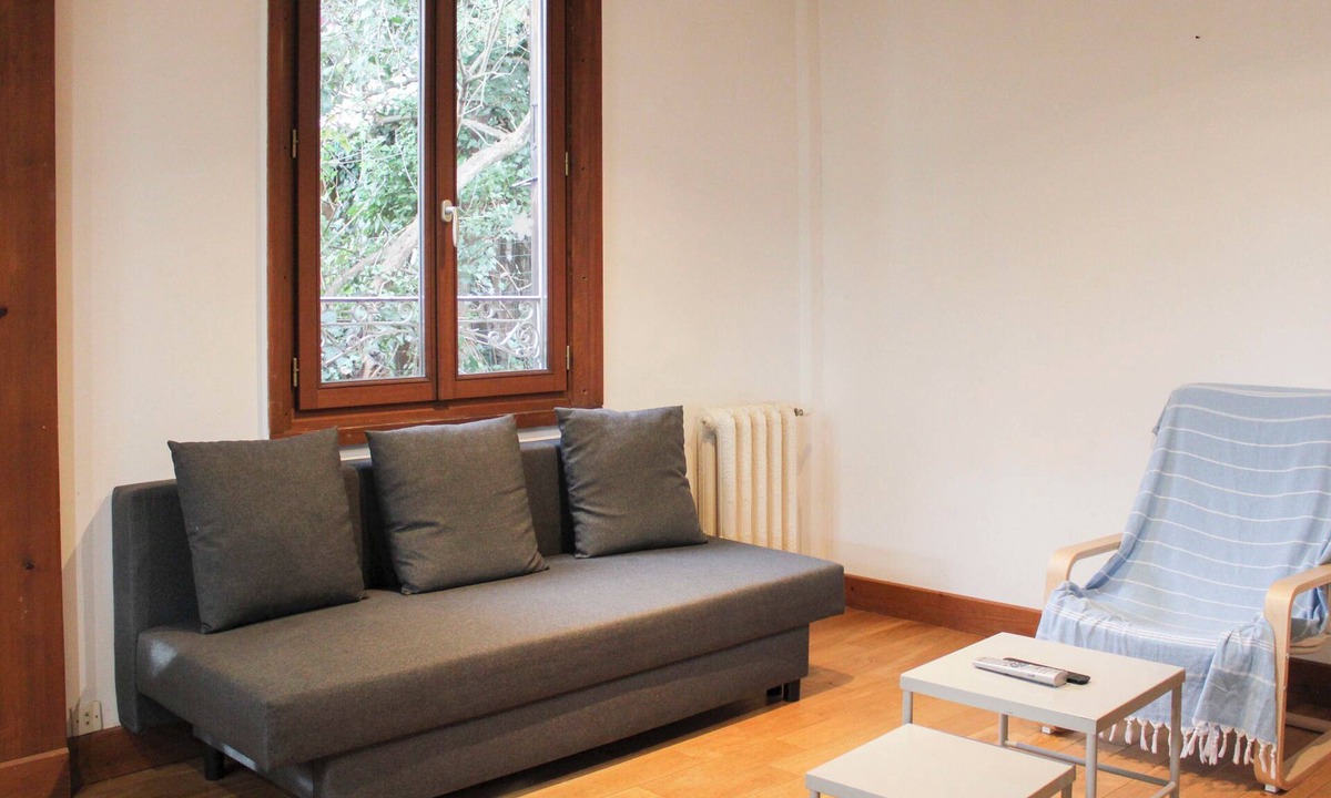 Vitry-sur-Seine House | House with garden for 6 people in Vitry