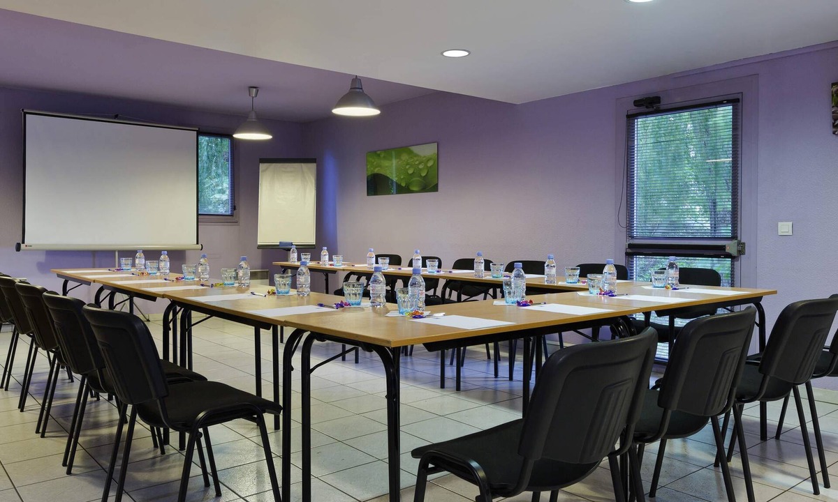Chilly-Mazarin Hotel | ibis budget Chilly Mazarin Les Champarts