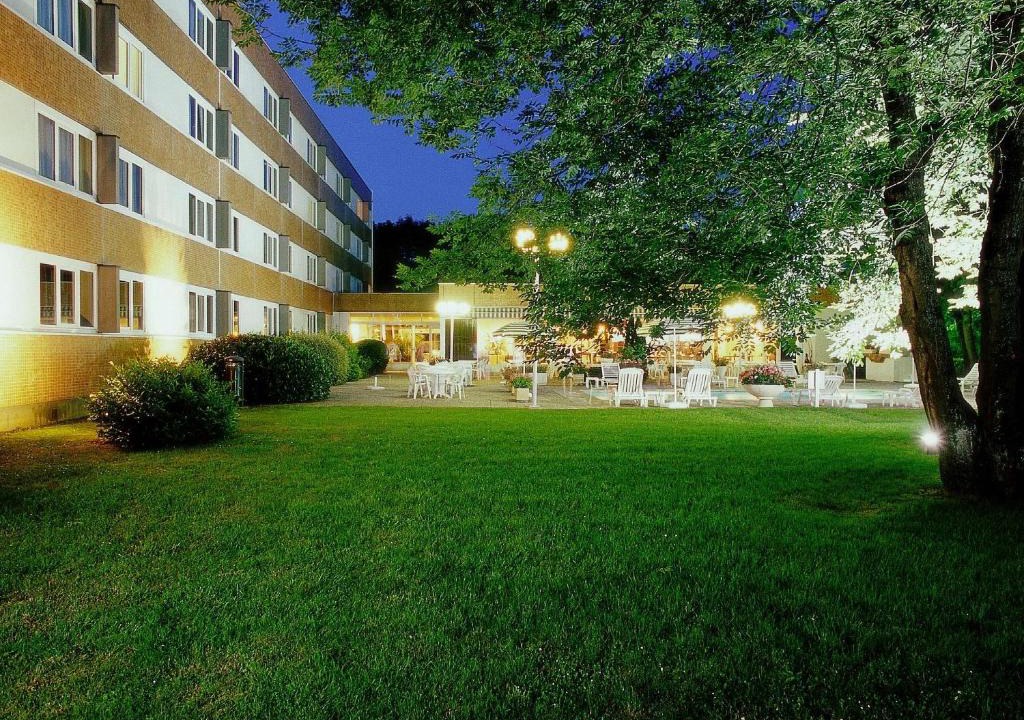 Saint-Jean-Baptiste Hotel | ibis Styles Besançon