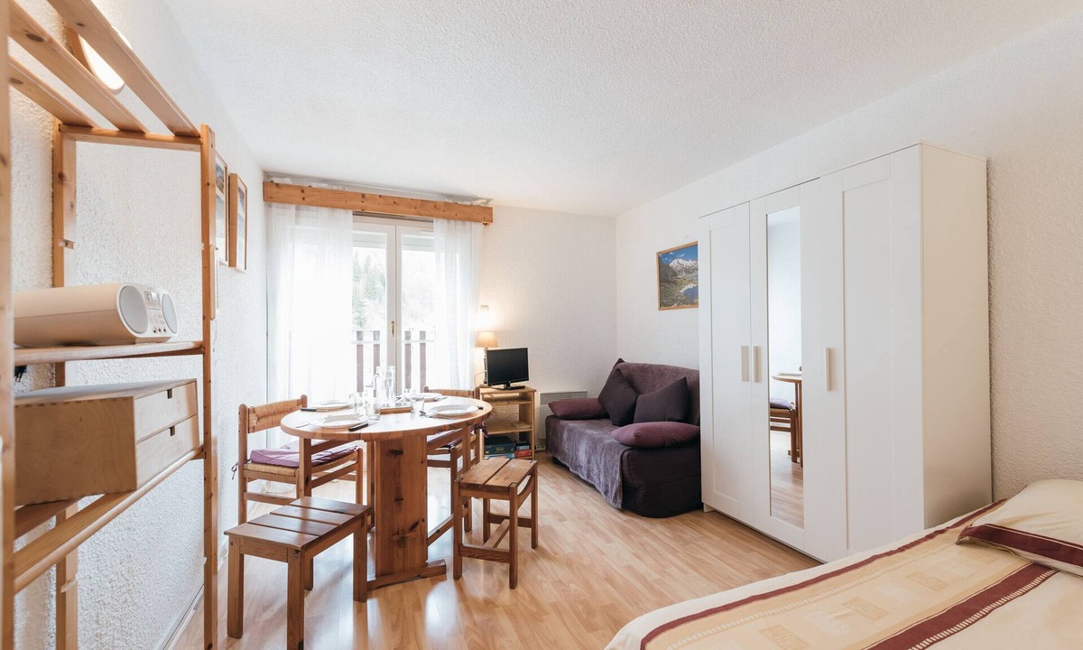 Bareges Apartment | Ideal Studio in Barèges for Skiing, Hiking, and Spa Treatments