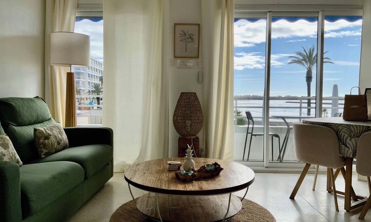 Le Grau-Du-Roi Apartment | Impérial 1 – Appartement vue mer face à la plage Rive Gauche du Grau-du-Roi