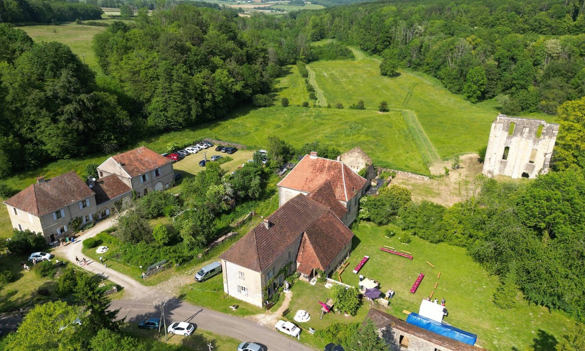 Montigny-les-Cherlieu House | Isolated abbey hamlet in forest – listed site, 18th-century houses