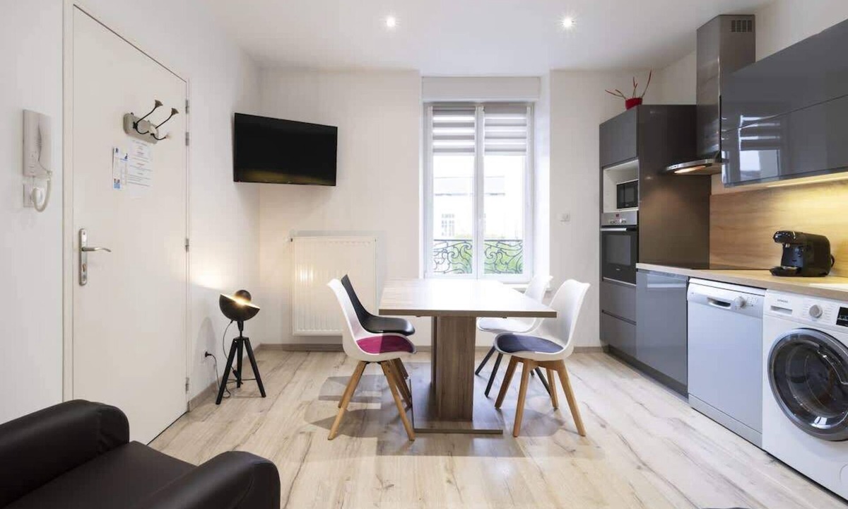 Vittel Apartment | Jean Reno