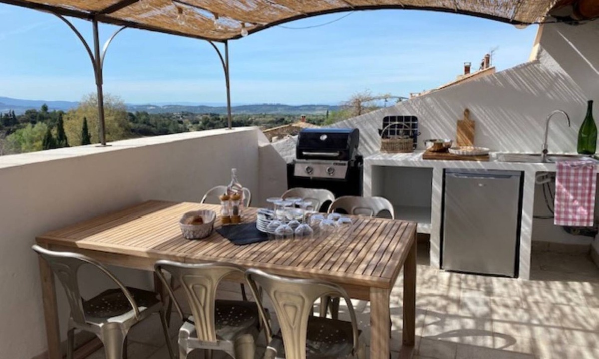 Bedoin House | Jolie Maison de Village au Pied du Ventoux et Terrasse Avec vue Imprenable