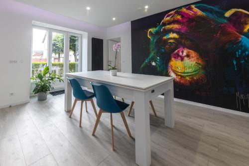 Vesoul Apartment | L'Évolution, 1 suite et jardin privé