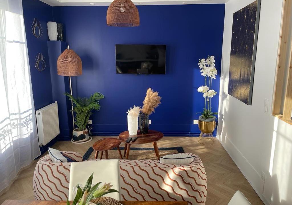 Juvisy-sur-Orge Apartment | L'AMAZONIE - Lovely apartment near to the train station and Orly Airport