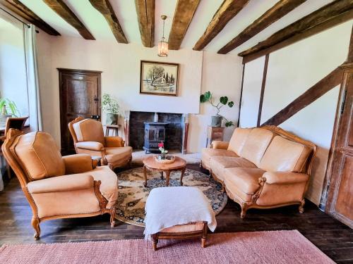 La Celle-en-Morvan House | L'ancien Presbytère