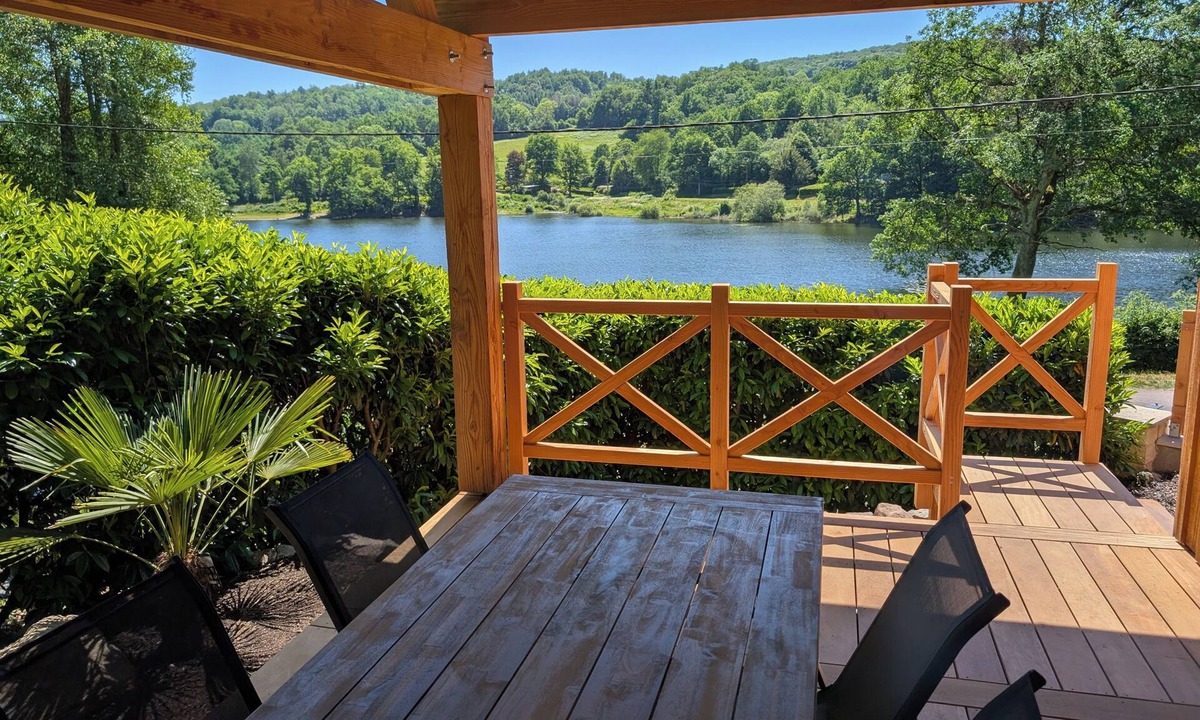Corancy Ski Chalet | L'annexe du lac (Chalet on the shores of Lake Pannecière) 2/4 people
