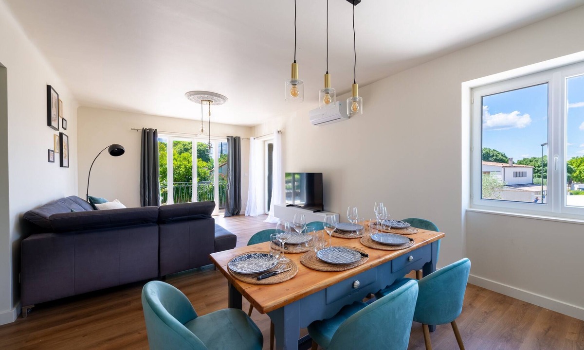 Saint-Paul-Trois-Chateaux Apartment | L'appart' du Montelit - Avec jardin privé