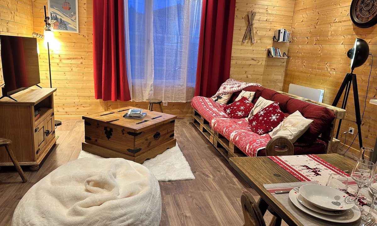 Cousance Apartment | L'Appart'Chalet du Revermont - for 4 people -