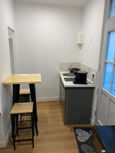 Besancon Old Town Apartment | L art Deco studette Besançon vieille ville