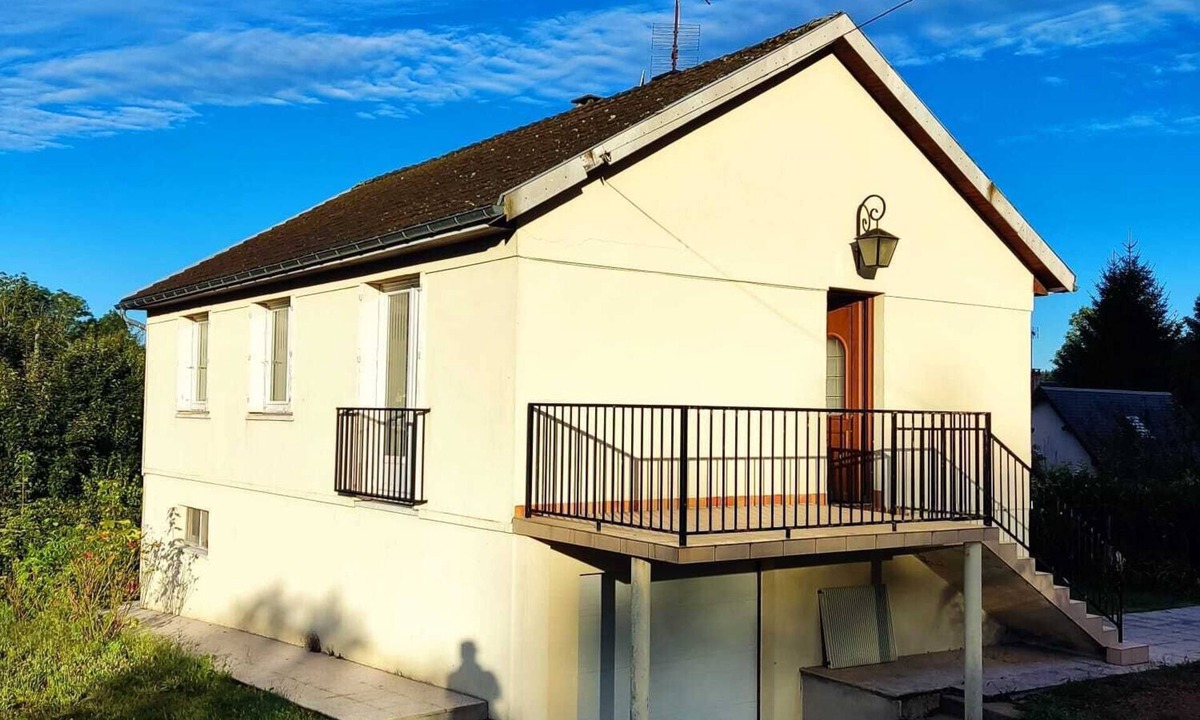 Saint-Brisson House | L' Atelier, cosy gîte in the heart of the Morvan Regional Nature Park.