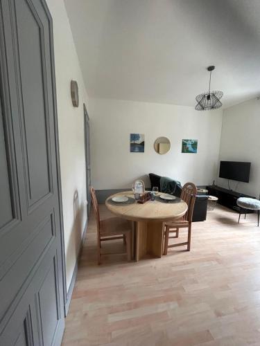 Saint-Claude Apartment | L azur Jurassien séjour chaleureux dans le Jura