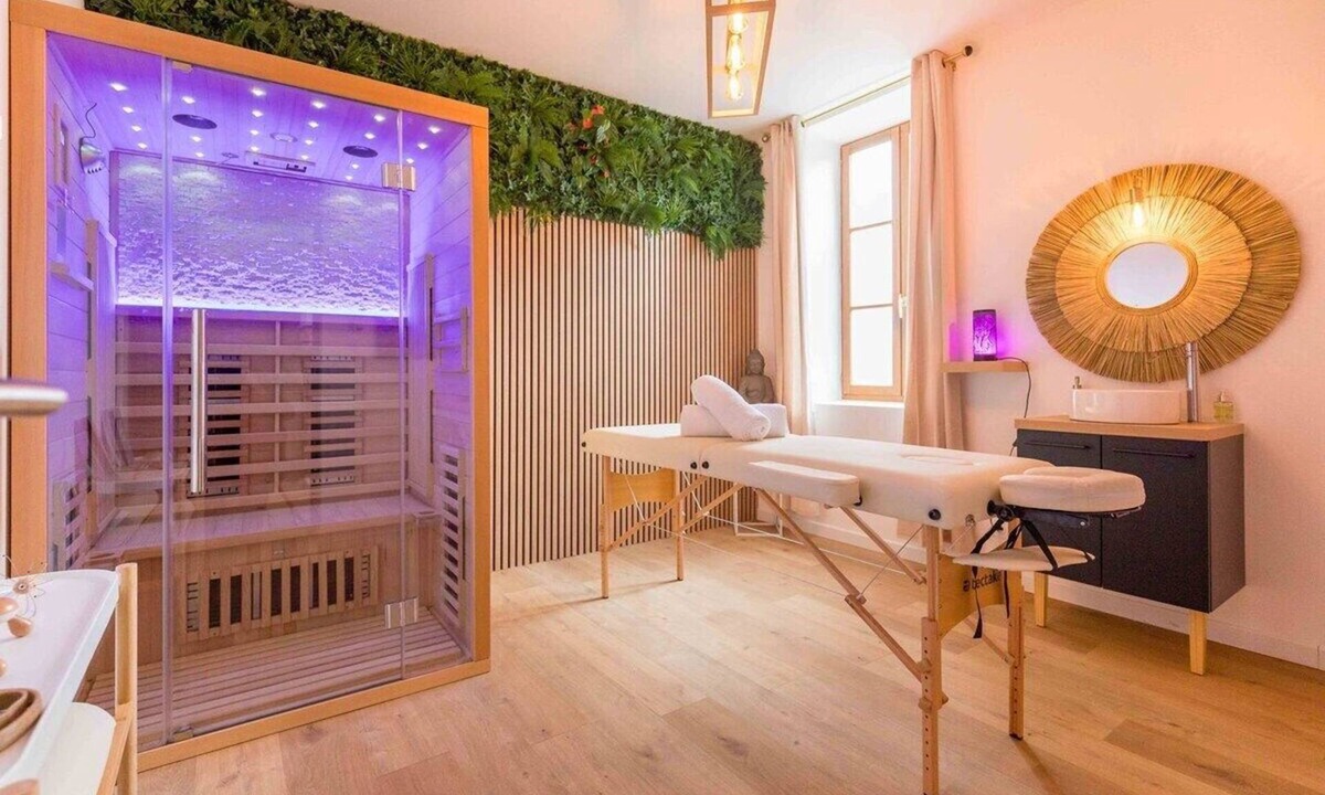 Le Creusot Apartment | L'essentiel appartement avec Jacuzzi et Sauna