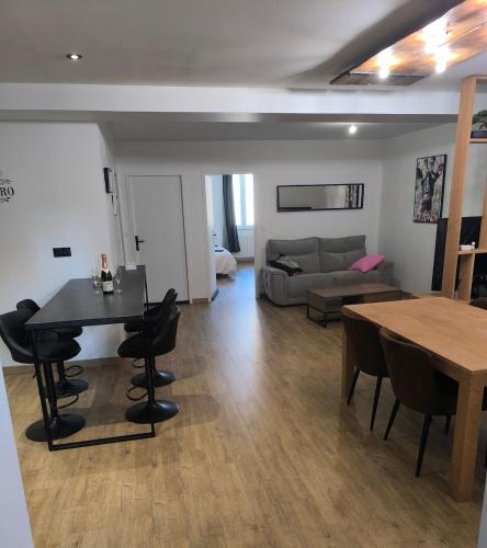 Lons-le-Saunier Apartment | L'oranger