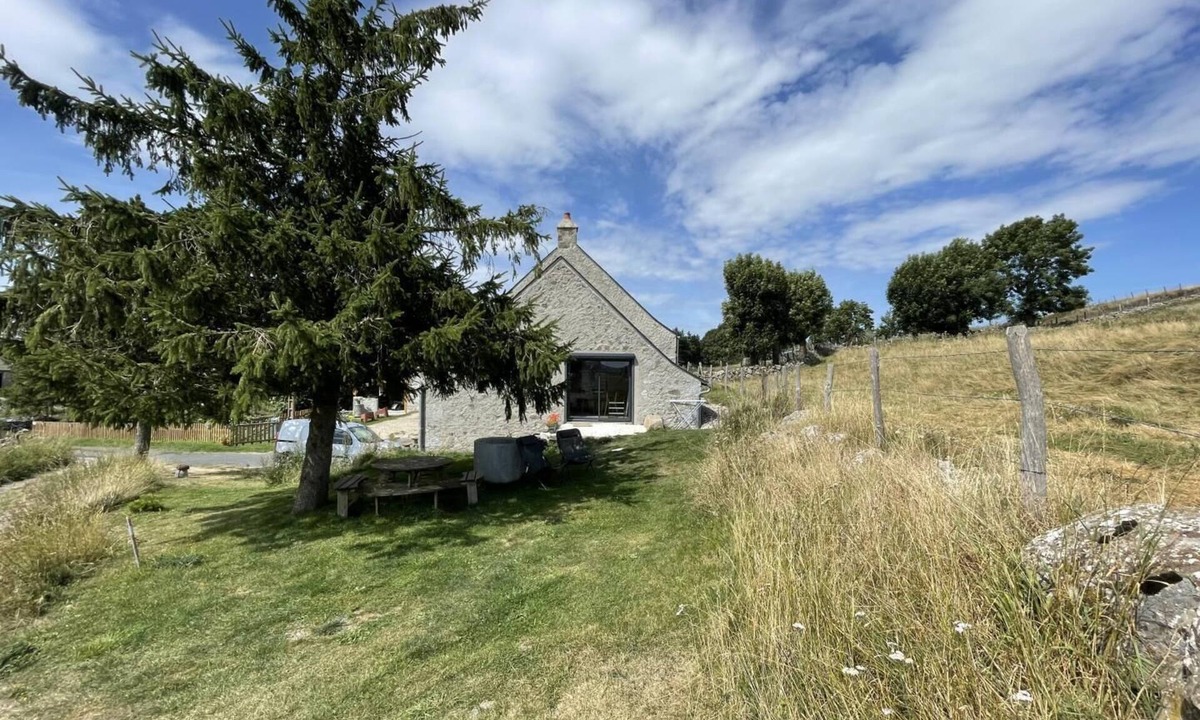 Nasbinals House | L'Oustal 2/3 persons in Montgrousset