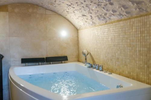 Bullion Villa | L’Oxalis villa, Sauna et Jaccuzi privatif