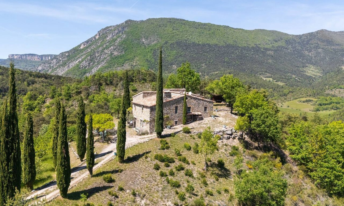 Suze House | La Bégude - En pleine nature avec piscine privée
