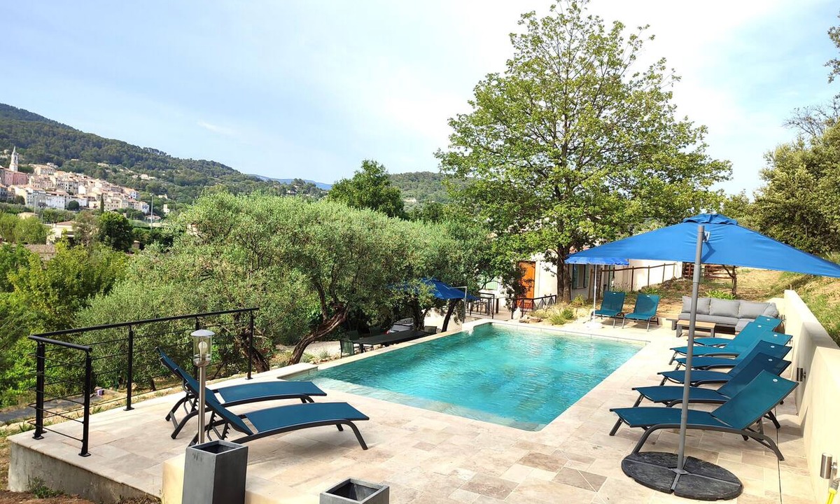 Callas House | La Bastide des Oliviers.charming villa in a peaceful setting with swimming pool